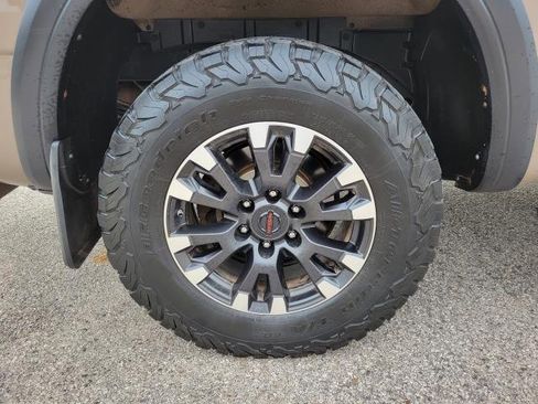 Used 2021 Nissan Titan PRO-4X image 5