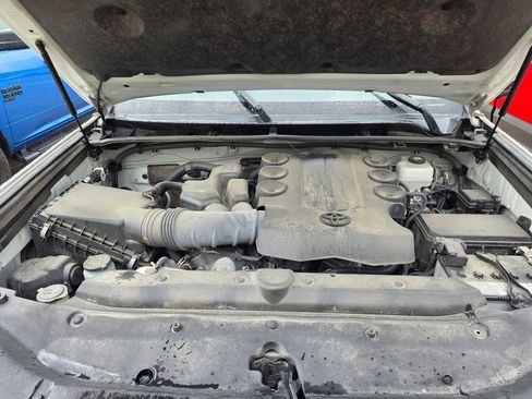 Used 2023 Toyota 4Runner Limited AWD/4WD image 9