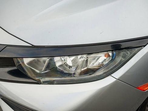 Used 2018 Honda Civic EX image 11