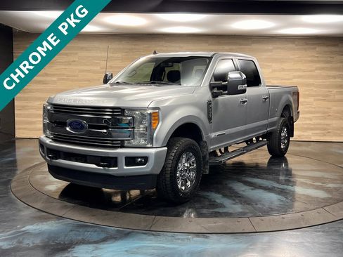 Used 2019 Ford F250 Lariat w/ Chrome Package image 5