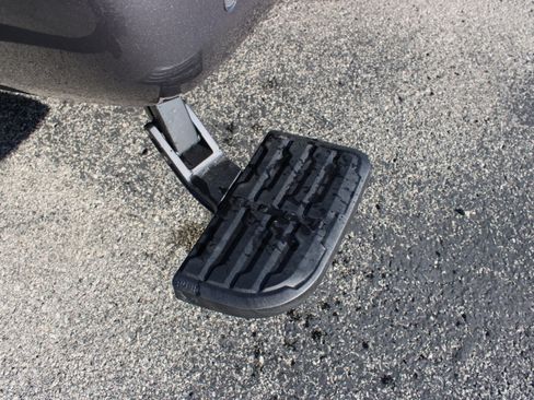 New 2026 Nissan Frontier SV image 7