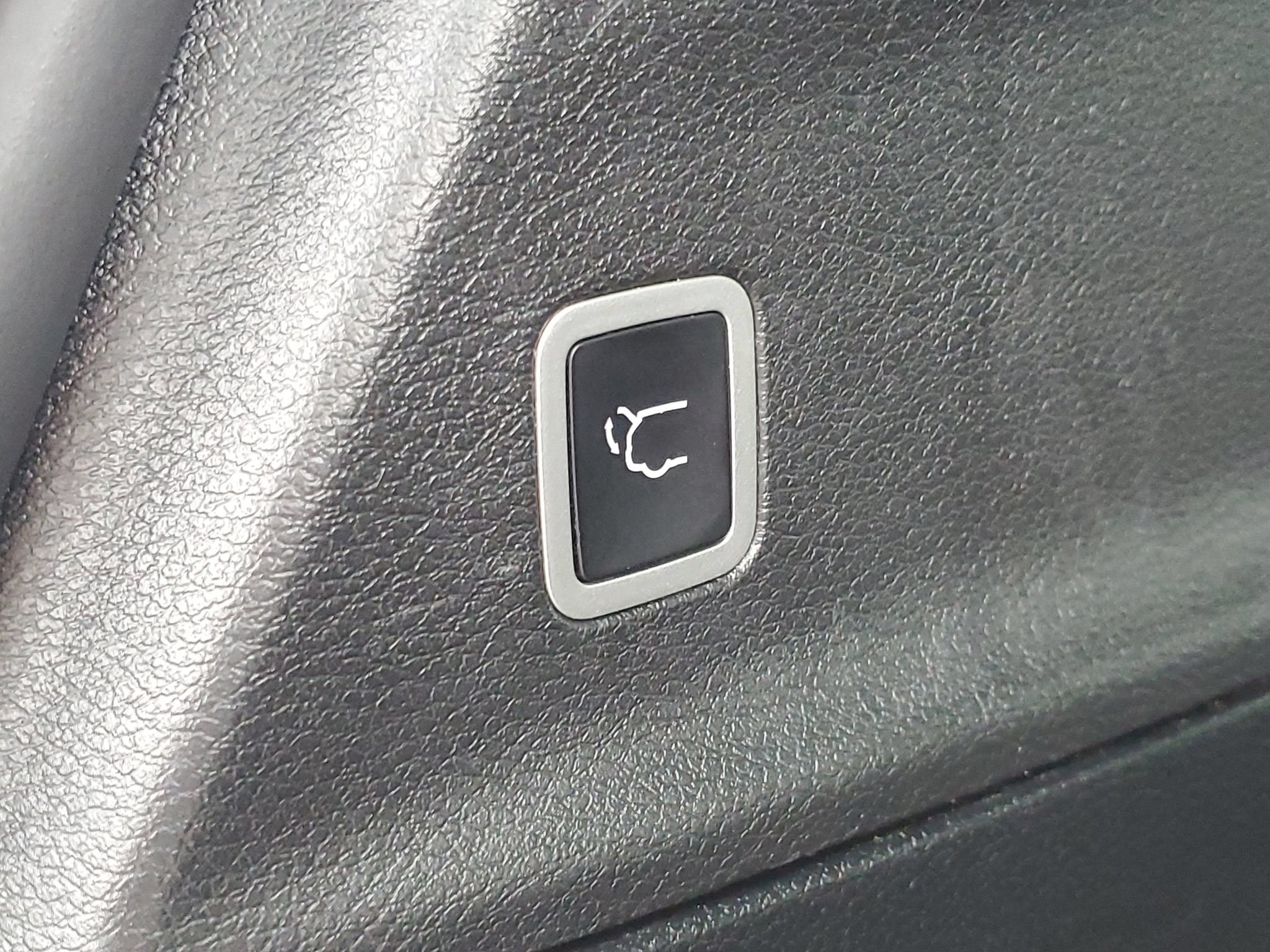 Used 2025 Chrysler Pacifica Select FWD image 36