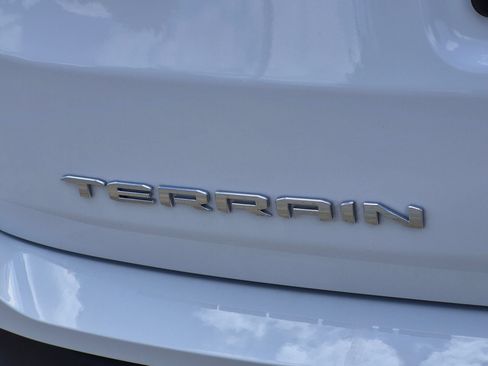 Used 2023 GMC Terrain SLE w/ Driver Convenience Package FWD image 25