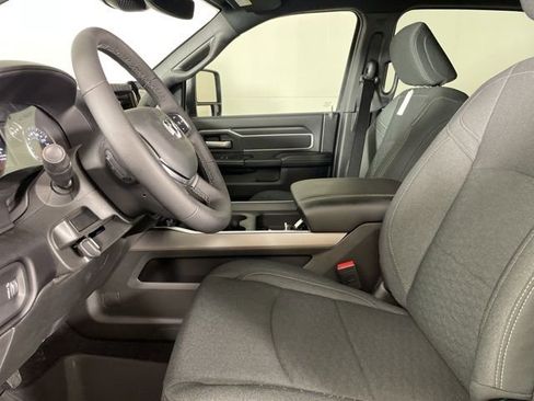 New 2025 RAM 2500 Big Horn AWD/4WD image 23
