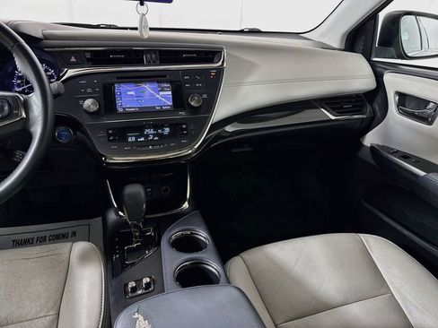 Used 2013 Toyota Avalon XLE Touring FWD image 29