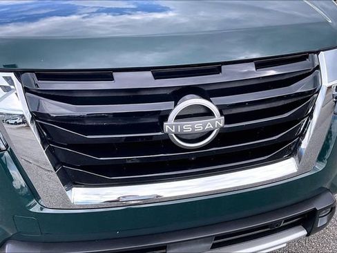 Certified 2024 Nissan Pathfinder Platinum FWD image 31