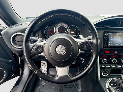 Used 2019 Toyota 86 image 11