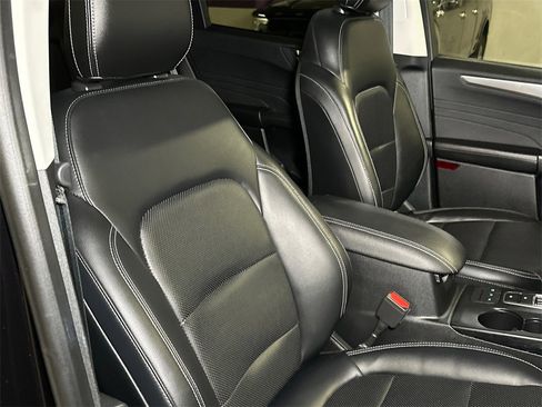 Used 2022 Ford Escape Titanium w/ Class II Trailer Tow Package image 14