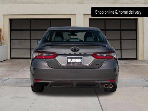 Used 2024 Toyota Camry SE image 5