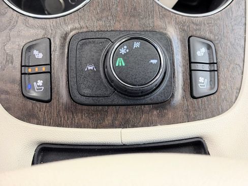Used 2022 GMC Acadia Denali w/ Denali Ultimate Package FWD image 58