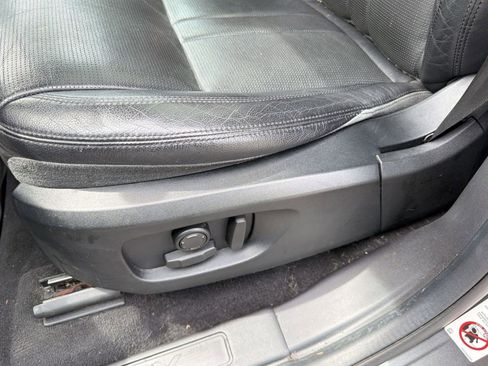 Used 2019 Land Rover Discovery Sport image 14