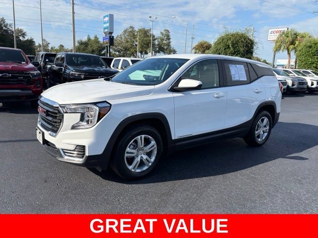 Used 2024 GMC Terrain SLE AWD/4WD image 3