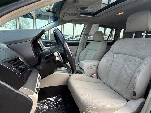 Used 2010 Subaru Outback 2.5i Premium image 16