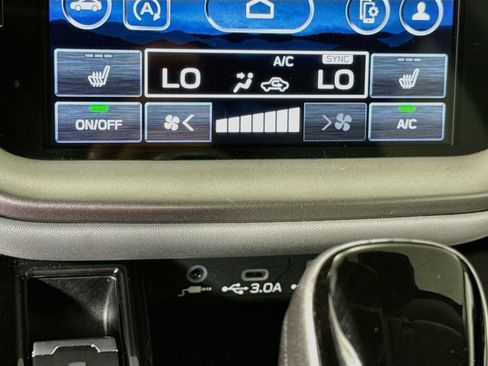 Used 2024 Subaru Legacy Premium AWD/4WD image 19