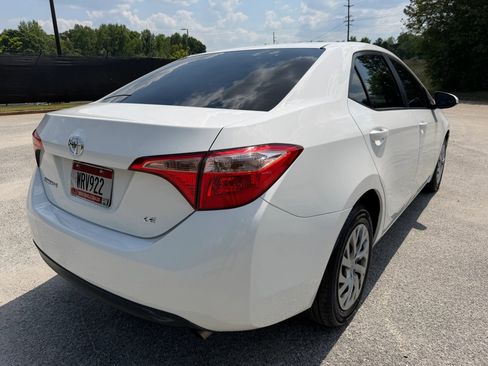 Used 2018 Toyota Corolla LE FWD image 5