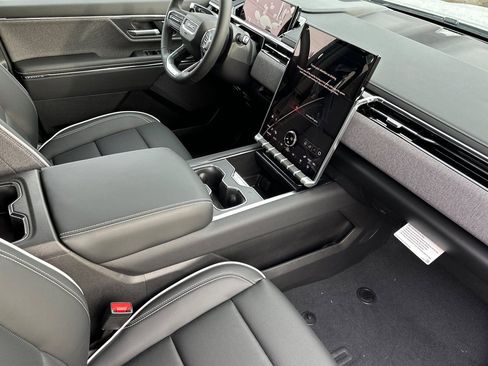 New 2026 GMC Sierra EV Elevation image 16