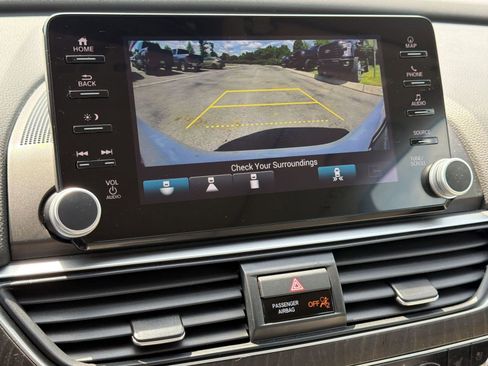 Used 2022 Honda Accord Touring image 21