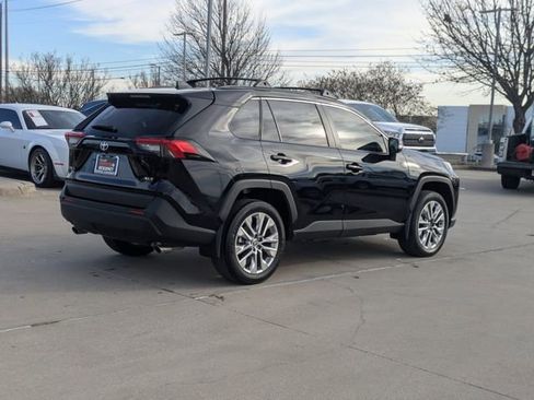 Used 2024 Toyota RAV4 XLE Premium image 6