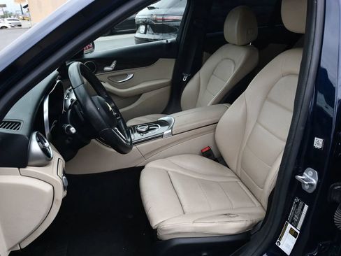 Used 2019 Mercedes-Benz C 300 Sedan image 9