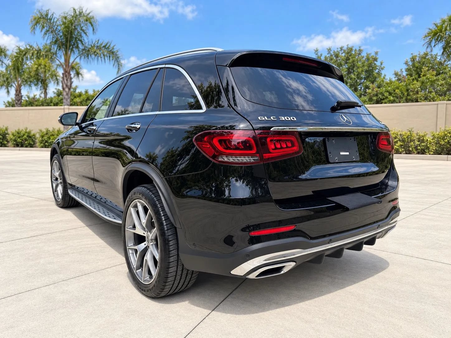 Used 2021 Mercedes-Benz GLC 300 4MATIC image 9