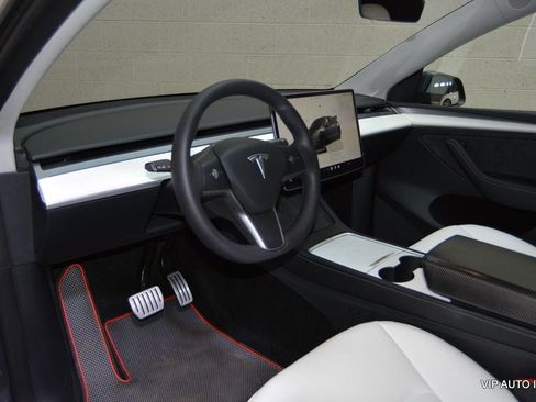 Used 2022 Tesla Model Y Performance AWD/4WD image 11