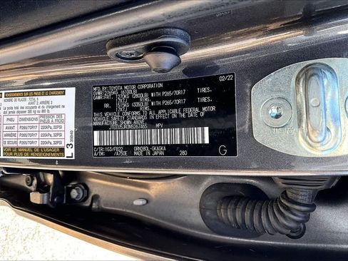 Used 2022 Toyota 4Runner SR5 RWD image 36