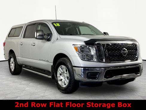 Used 2018 Nissan Titan SV w/ SV Convenience Package AWD/4WD image 3