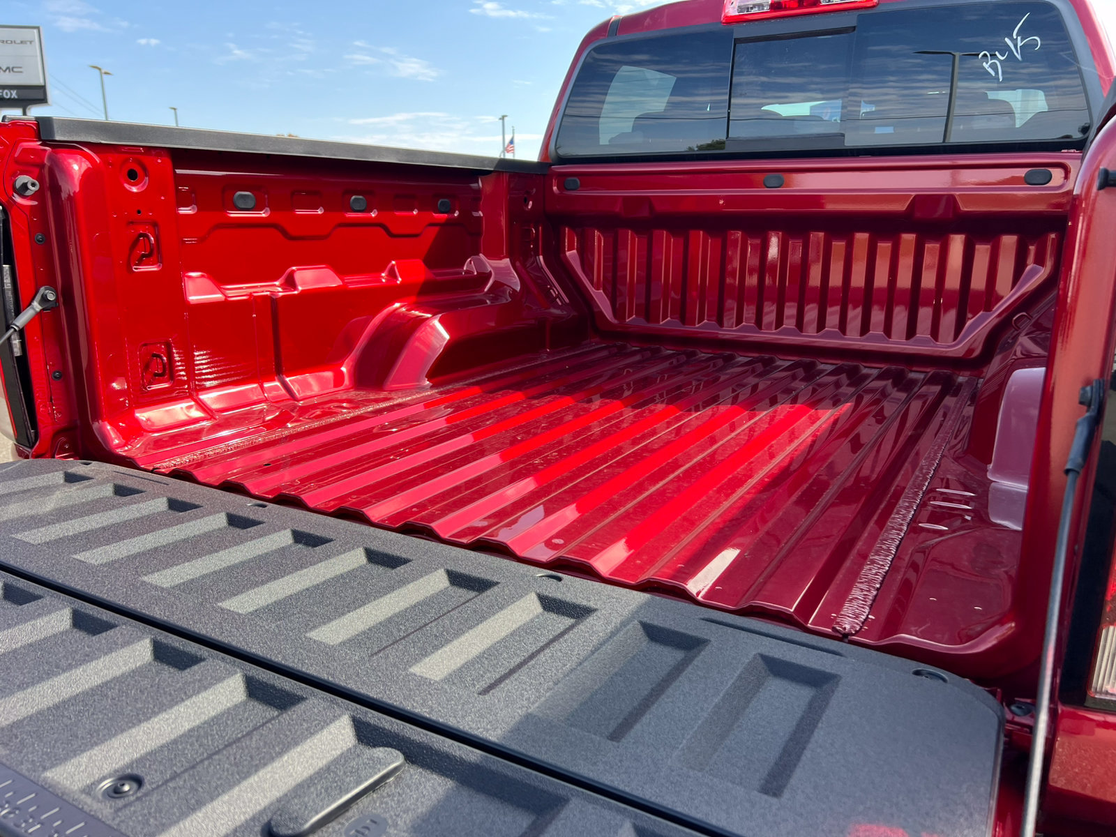New 2026 Chevrolet Colorado LT w/ Advanced Trailering Package AWD/4WD image 7