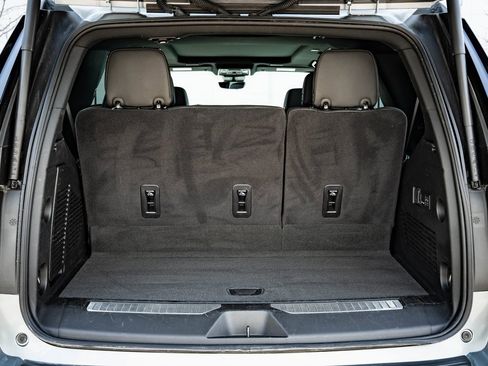 Used 2025 Chevrolet Tahoe High Country image 20