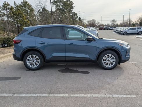 New 2026 Ford Escape Active FWD image 3