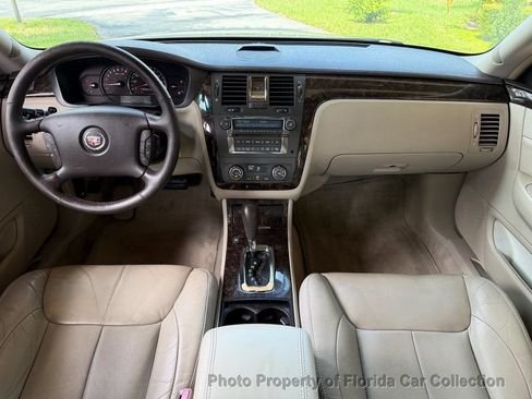 Used 2008 Cadillac DTS FWD image 29