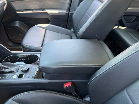 Used 2023 Volkswagen Atlas SEL R-Line AWD/4WD image 13