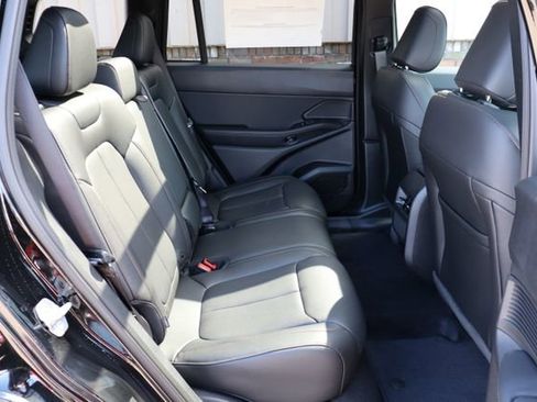 New 2026 Jeep Cherokee Limited AWD/4WD image 40