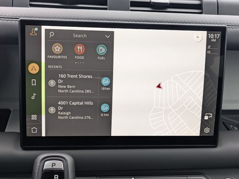 Used 2025 Land Rover Defender 110 X-Dynamic SE image 13