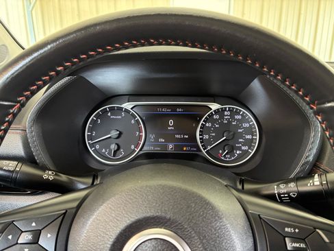 Used 2025 Nissan Sentra SR w/ SR Premium Package FWD image 17