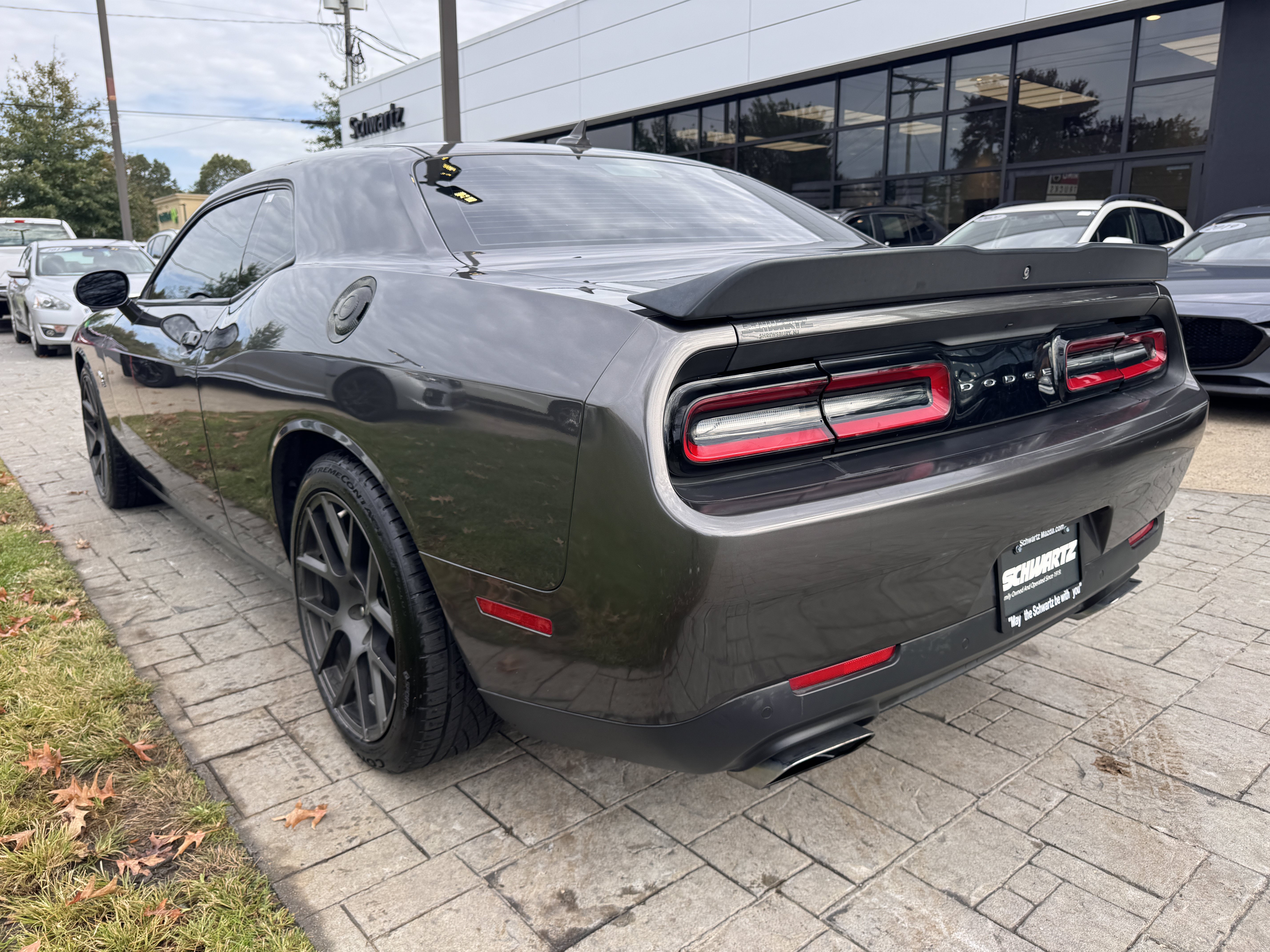 Used 2018 Dodge Challenger R/T Scat Pack w/ Leather Interior Group RWD image 6