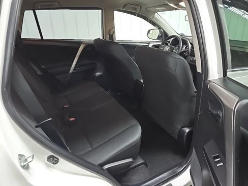 Used 2017 Toyota RAV4 LE w/ All Weather Liner Package AWD/4WD image 17