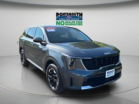 Used 2024 Kia Sorento S AWD/4WD image 1