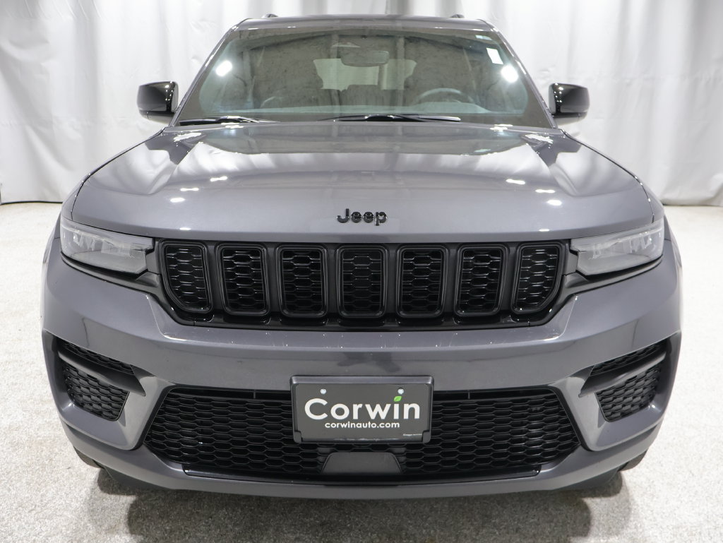 Certified 2024 Jeep Grand Cherokee Altitude AWD/4WD image 8