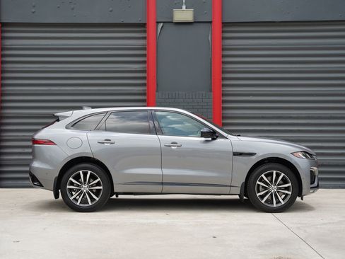 Used 2026 Jaguar F-PACE R-Dynamic S AWD/4WD image 3