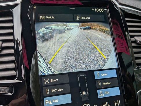 Certified 2022 Volvo XC90 T8 Inscription w/ Lounge Package image 11