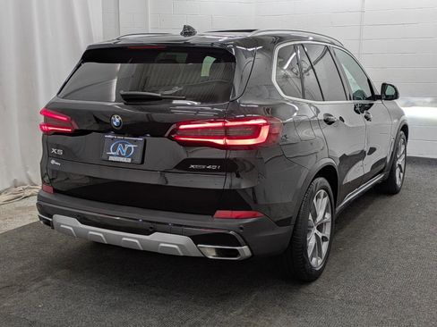 Used 2023 BMW X5 xDrive40i w/ Premium Package image 2