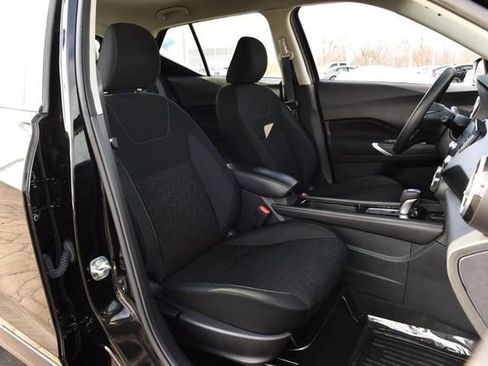 Used 2024 Nissan Kicks SV image 18