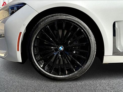 Used 2022 BMW 750i xDrive w/ Executive Package AWD/4WD image 36
