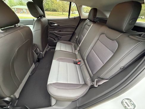 New 2026 Chevrolet Trax LT image 16