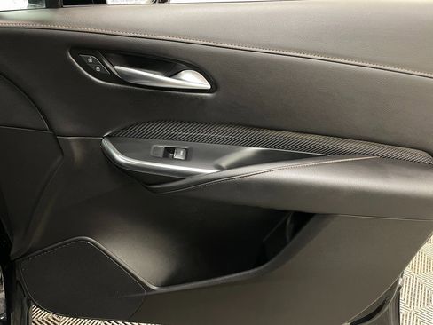 Certified 2023 Cadillac XT4 Sport w/ LPO, Onyx Lite Package image 40