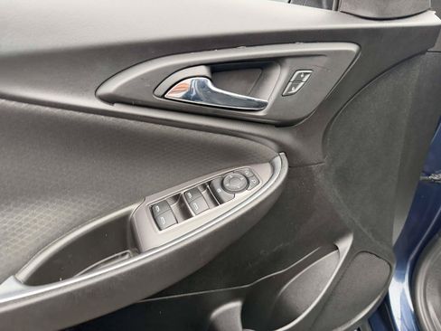 Used 2021 Chevrolet Malibu LT FWD image 16