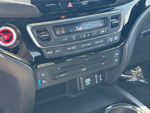 Used 2017 Honda Pilot Elite image 23