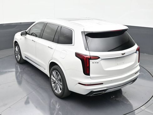 Certified 2023 Cadillac XT6 Premium Luxury image 14