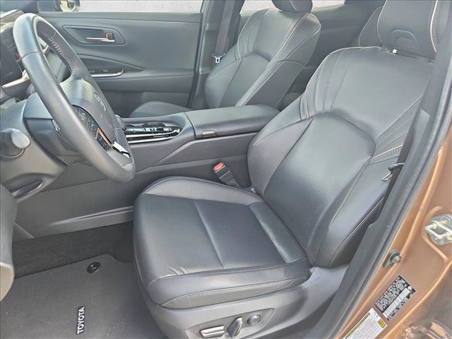 Used 2025 Toyota Crown AWD/4WD image 13